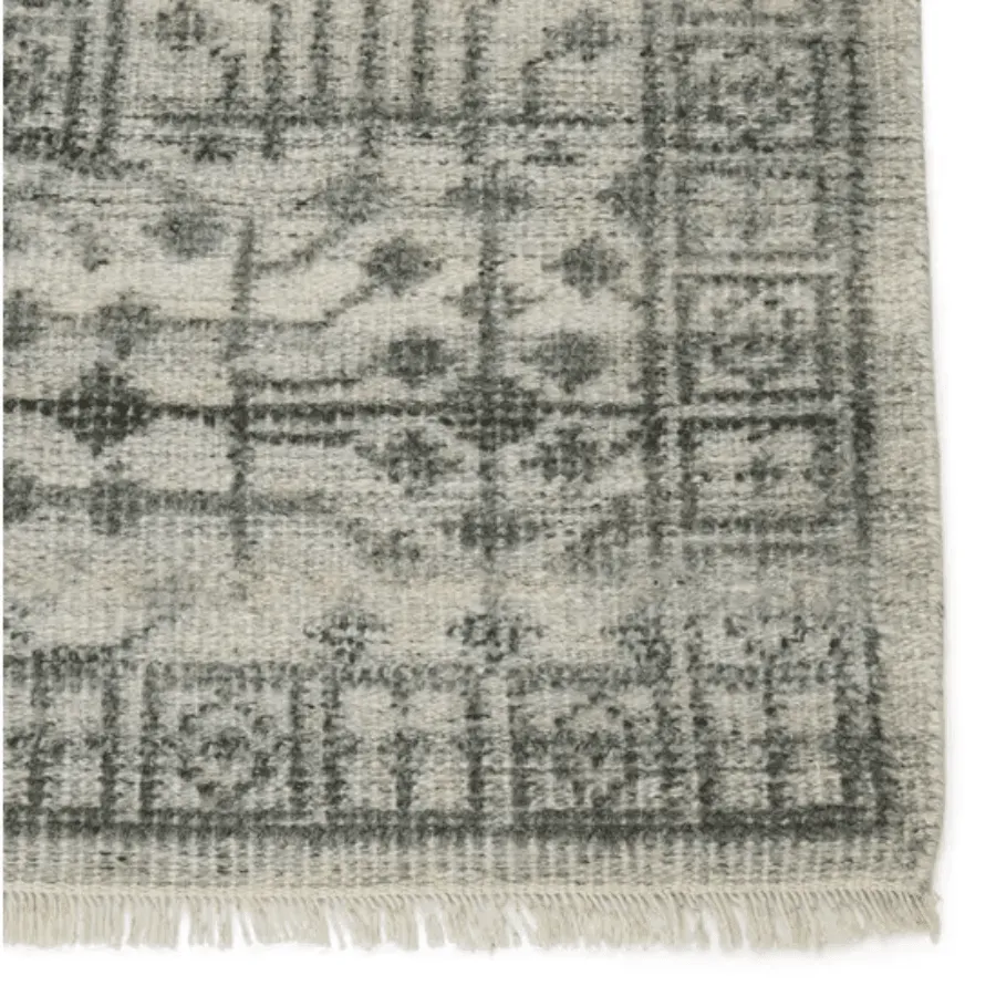 Caroline Rug, Silver